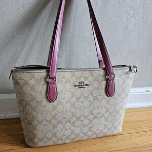 Coach Signature Tote Purse